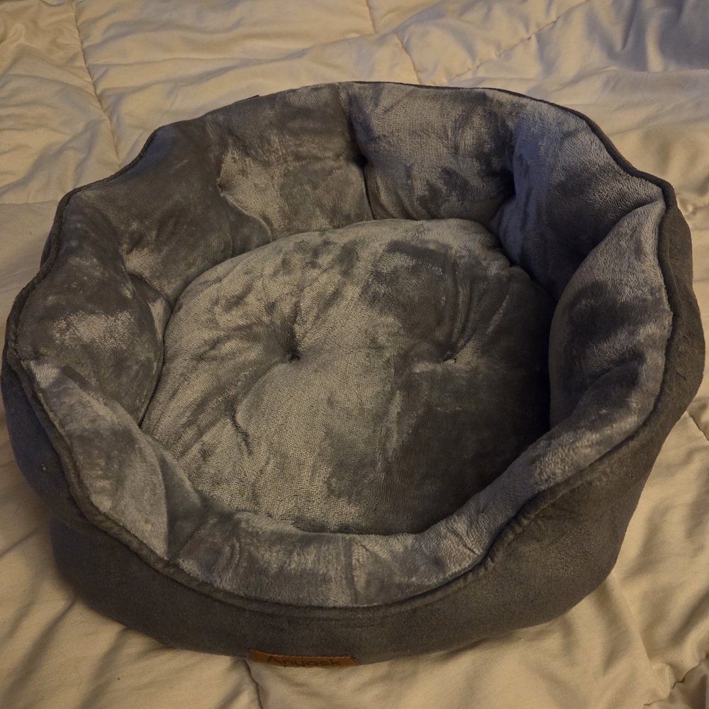 Plush Round Dog Bed - Gray